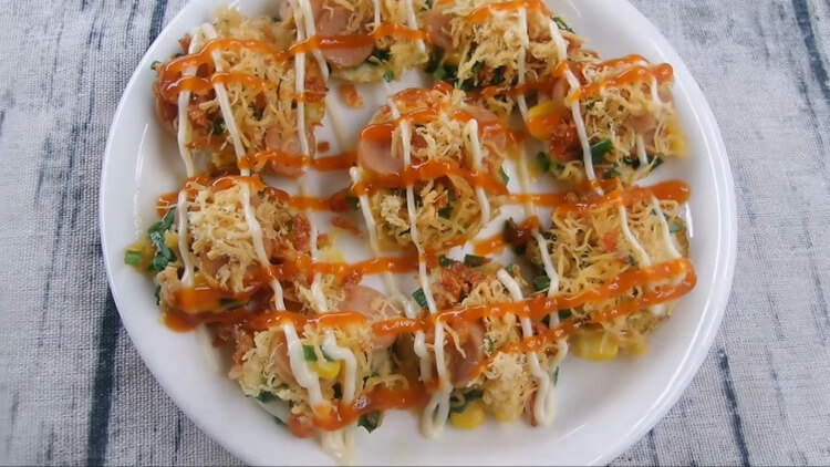 Bánh trứng cút chà bông