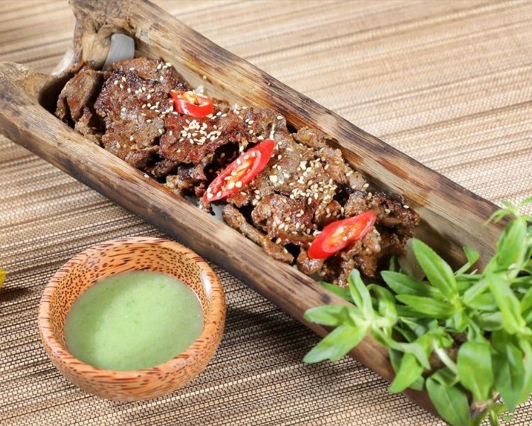 Thịt bò nướng ống tre