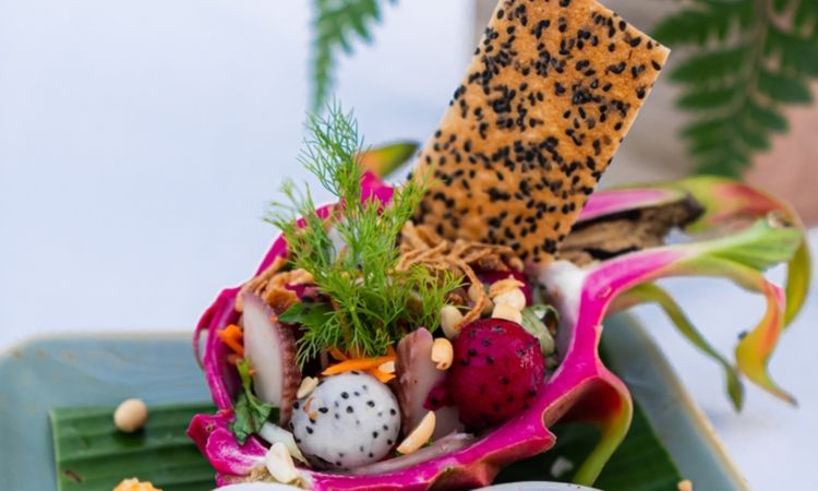 Gỏi cua thanh long