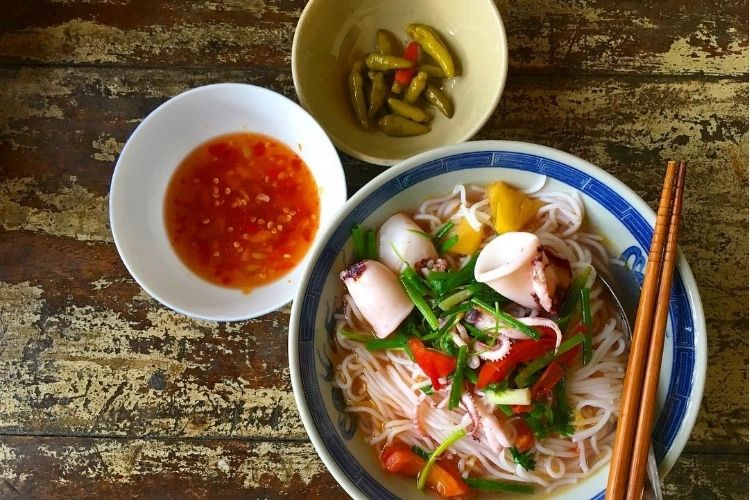 Bún mực Vạn Ninh