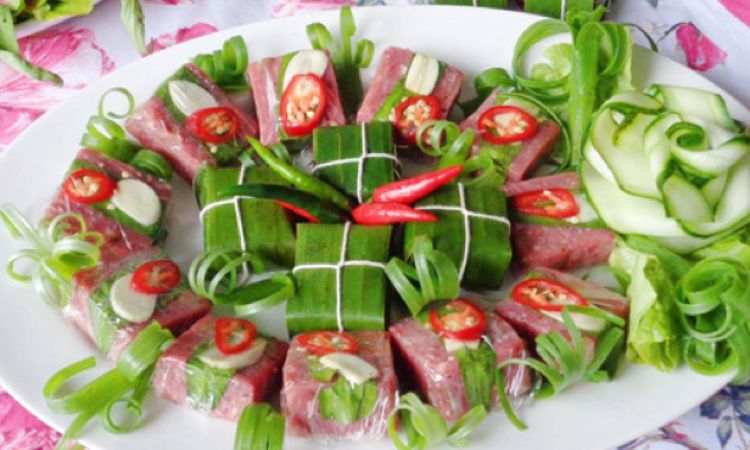 Nem chợ Huyện