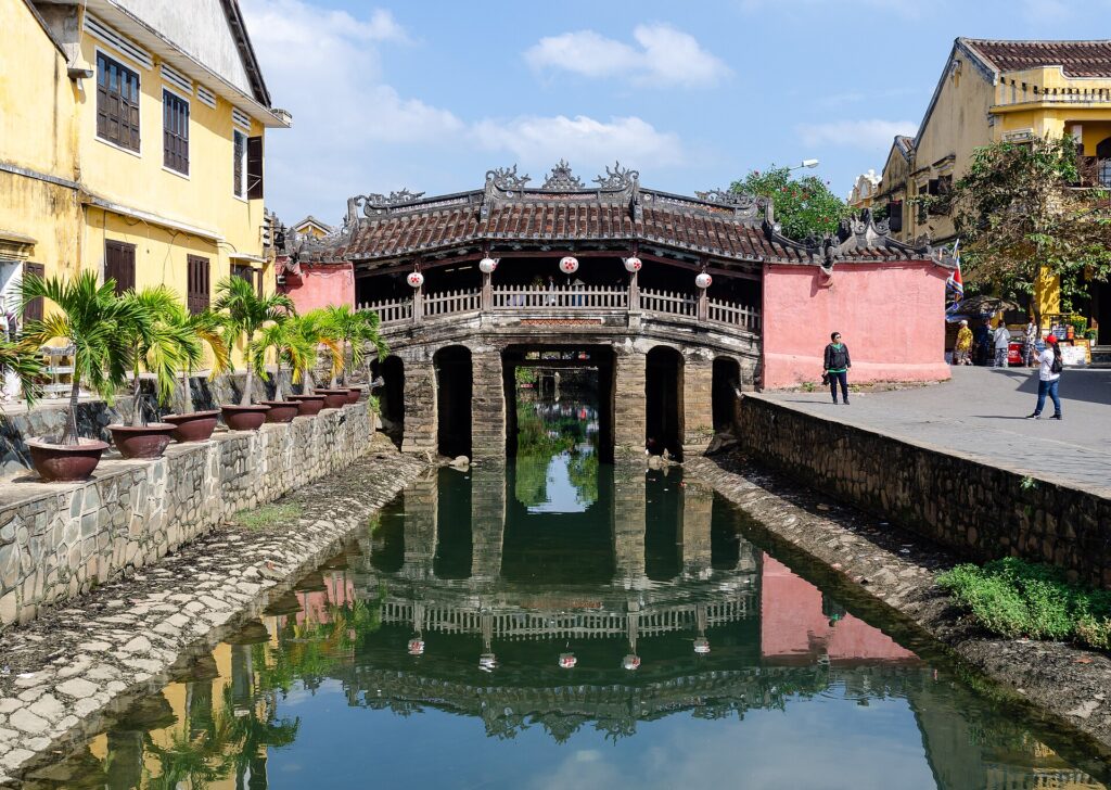 Chùa Cầu