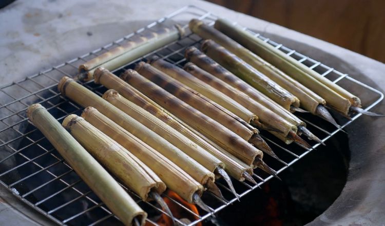 Cá kèo nướng ống sậy