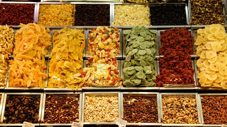 Mứt và trái cây sấy