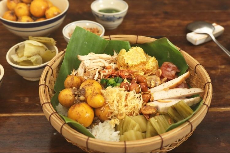 Xôi cút trứng non