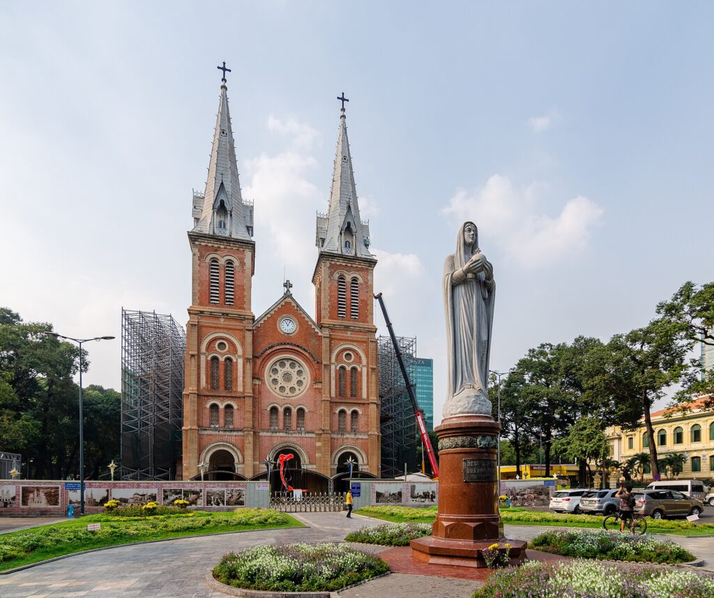 Nhà thờ Đức Bà Sài Gòn